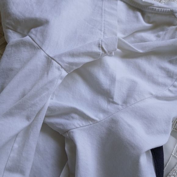 Murano Masterpiece Collection 'Boy  Blowing Bubble' Liquid Luxury T-shirt - Picture 9 of 10